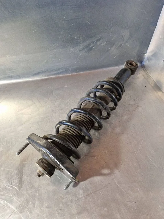 Rear shock absorber with coil spring – Toyota Corolla Verso E121 (2004-2007)