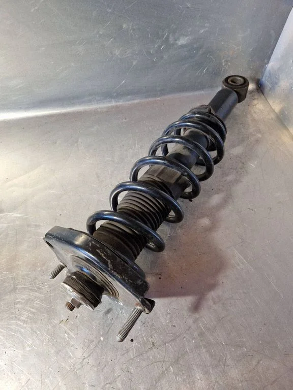 Rear shock absorber with coil spring – Toyota Corolla Verso E121 (2004-2007)
