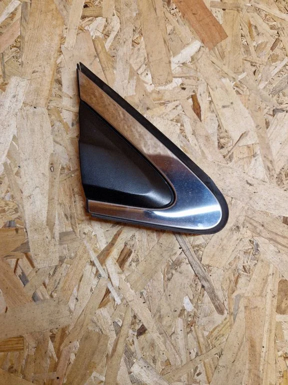 Front door glass trim molding 75490T1GAE001