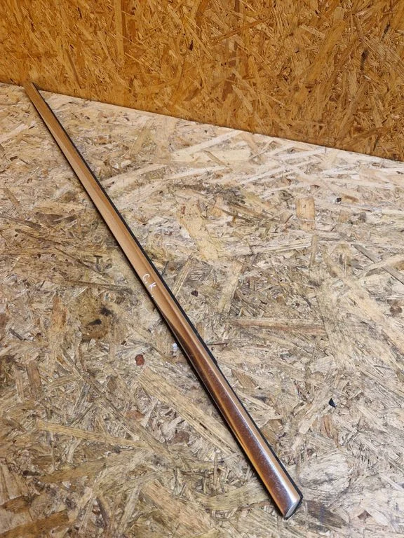 Rear door glass trim molding – Volkswagen Touareg II (2010-2018)