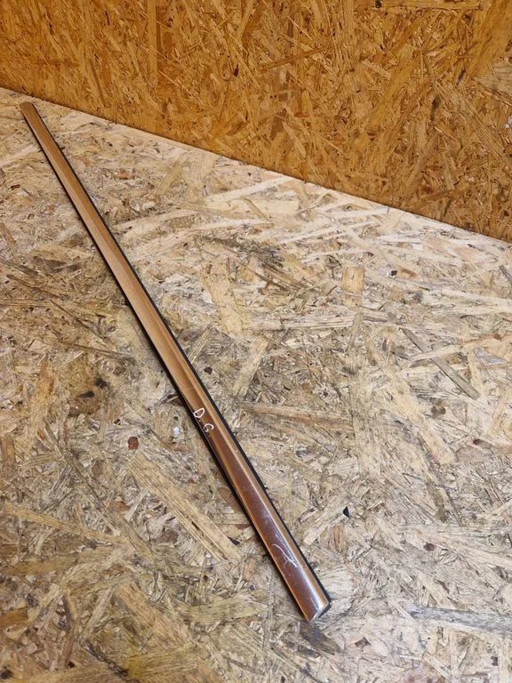 Rear door glass trim molding – Volkswagen Touareg II (2010-2018)