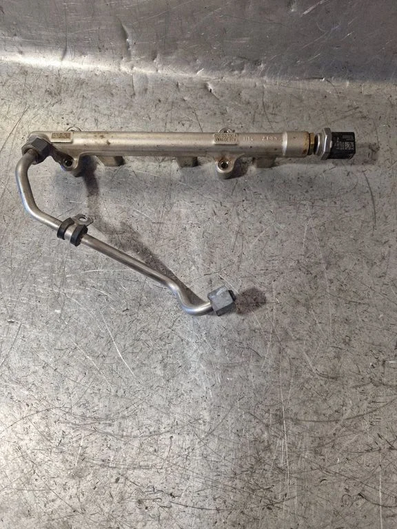 Fuel distributor – Volkswagen T-Cross (2016-)