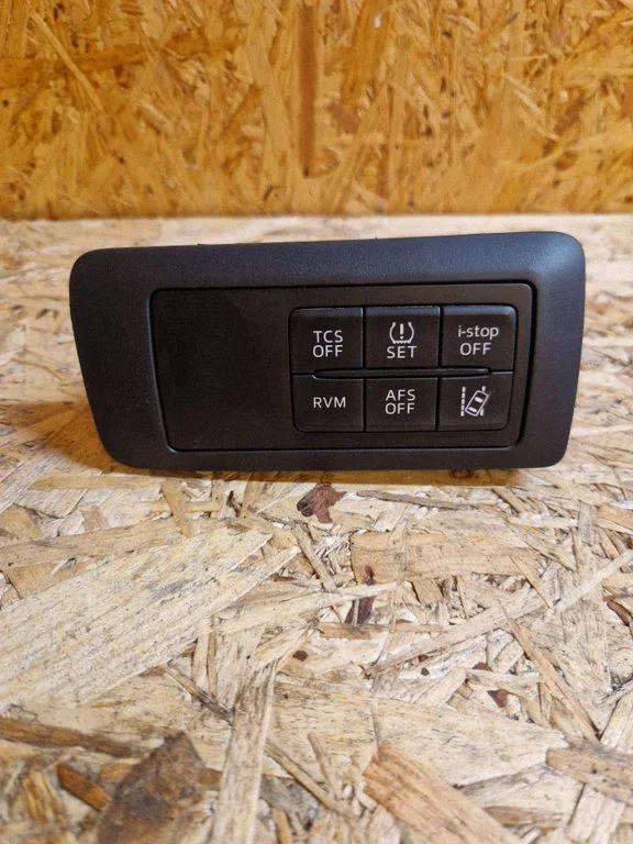 A set of switches – Mazda CX-5 (2012-2017)