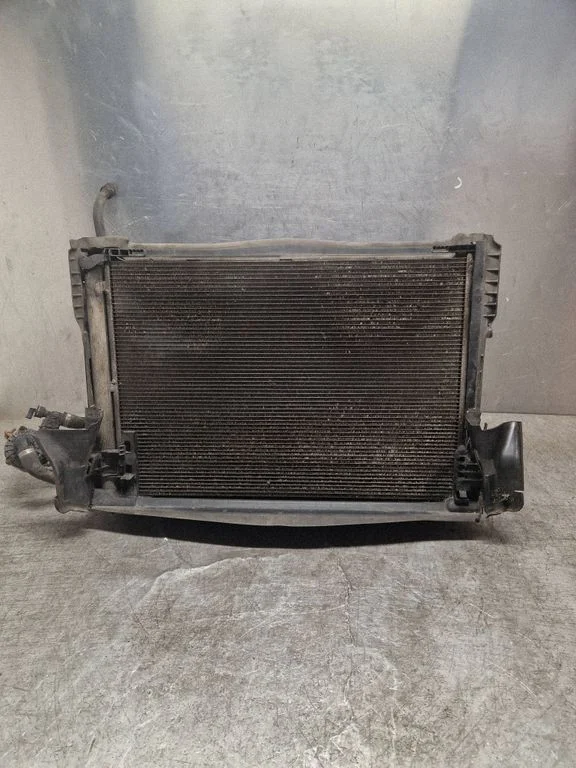 Radiaatorite komplekt – Mercedes-Benz C-klass W205 (2014-2021)