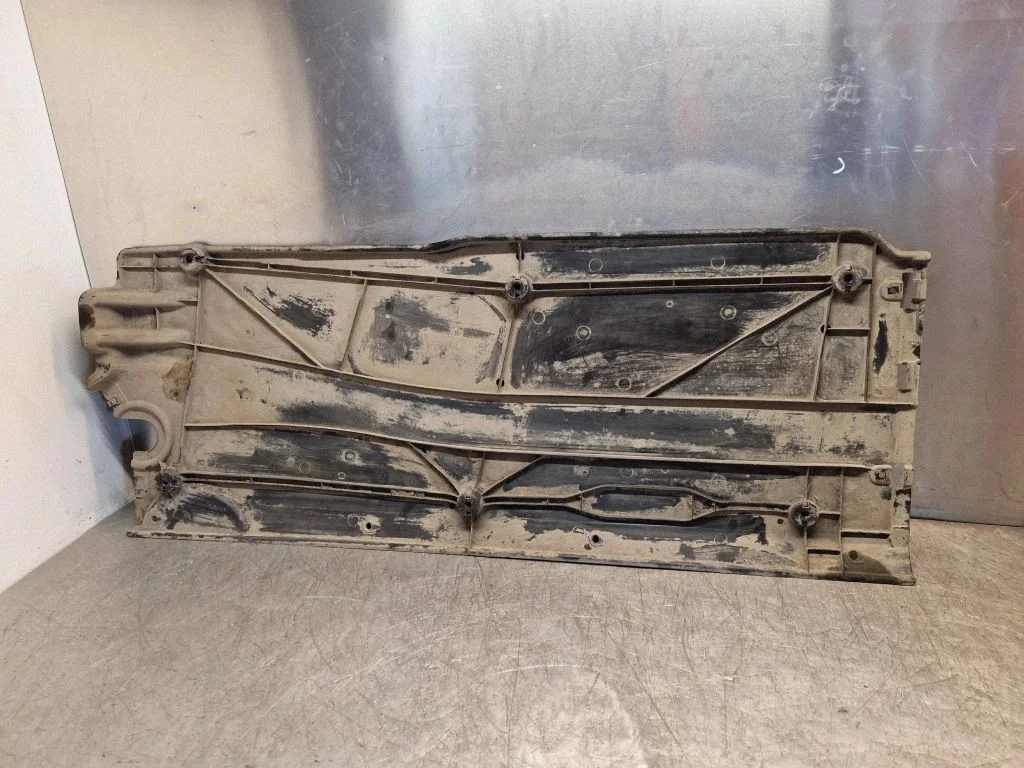 Side bottom protection 2Q0825201B