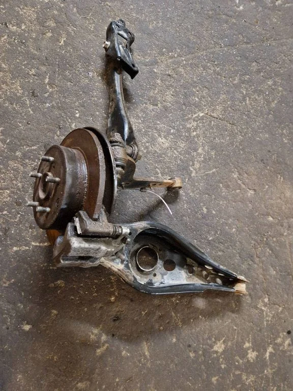 Rear suspension assembly kit set – Toyota RAV 4 (XA40) (2012-2018)