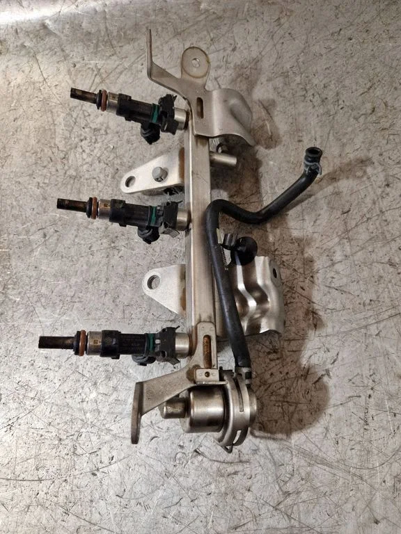 Fuel injection system set – Dacia Sandero II (2012-2020)