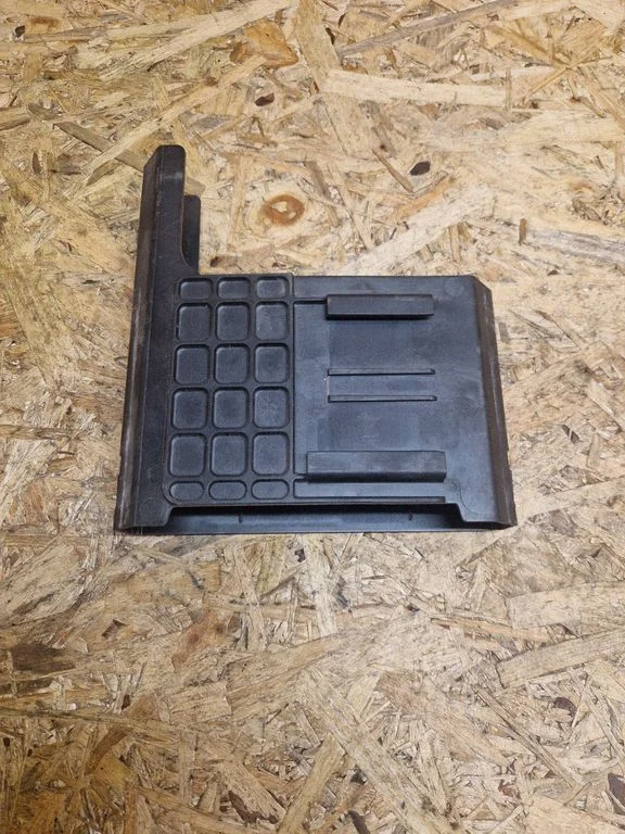 Engine control unit holder – Opel Insignia A (2008-2017)