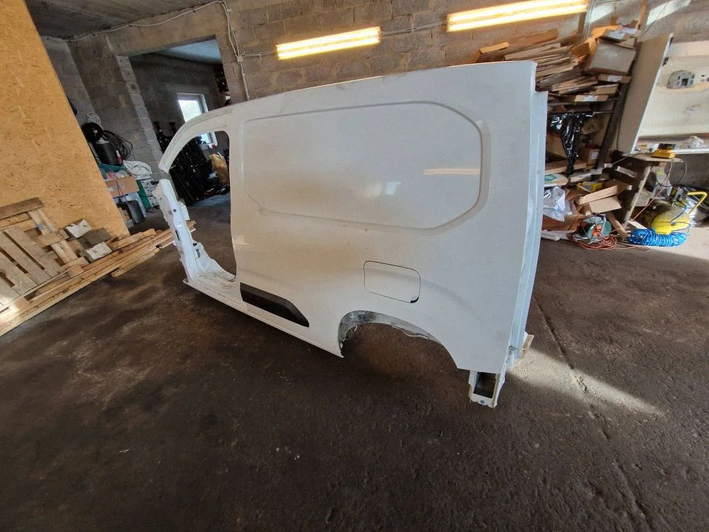 Side car body part – left