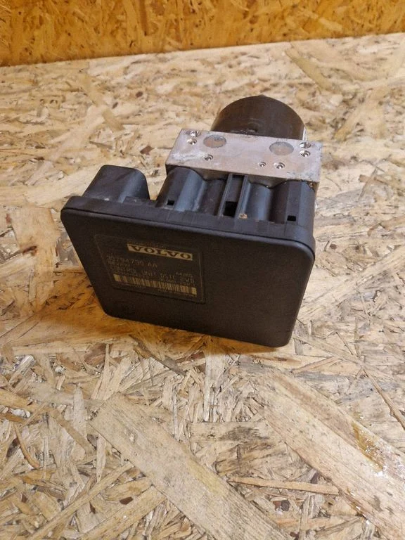 ABS block – Volvo C30 (2007-2010)