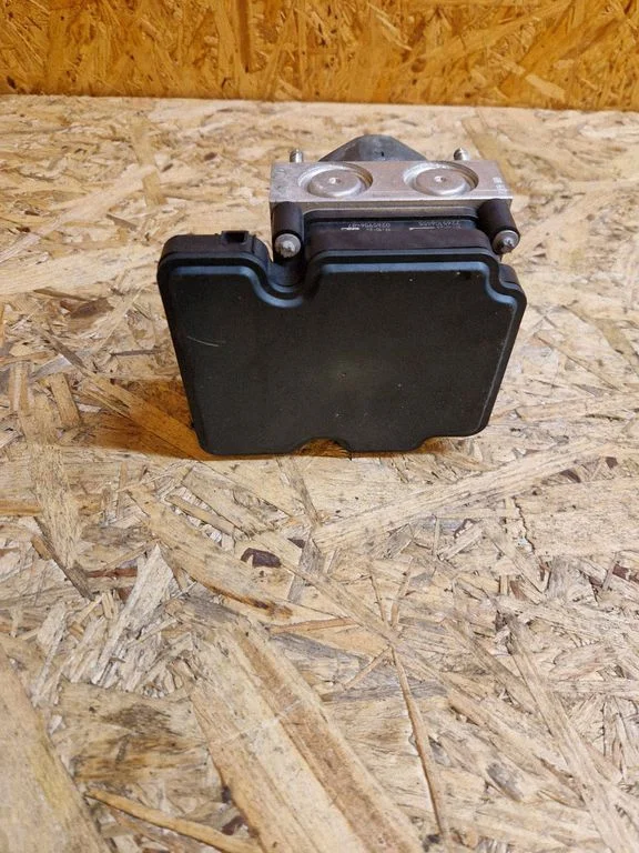 ABS-plokk – Nissan Qashqai (2014-2016)