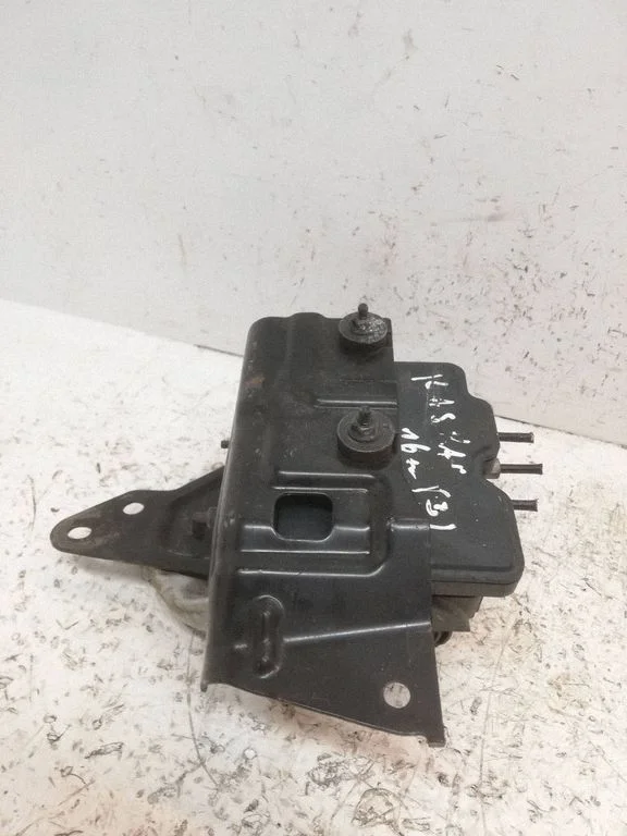 ABS-plokk – Nissan Qashqai (2014-2016)