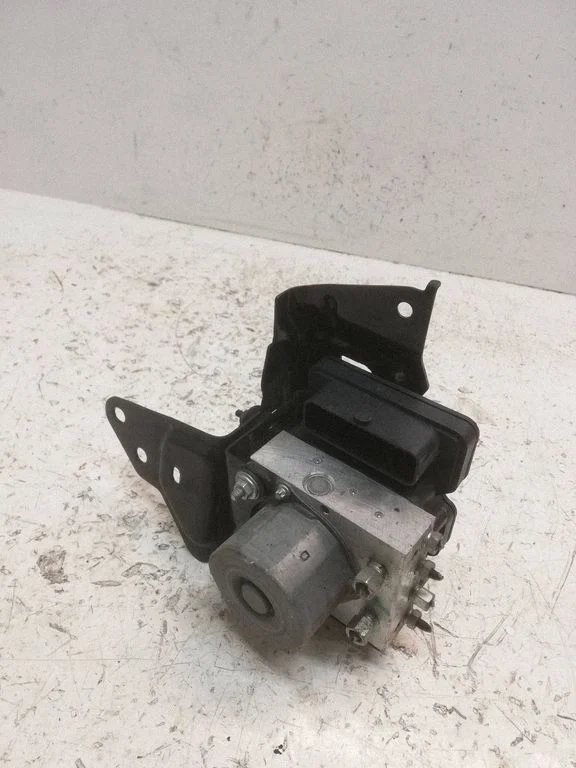ABS-plokk – Nissan Qashqai (2014-2016)