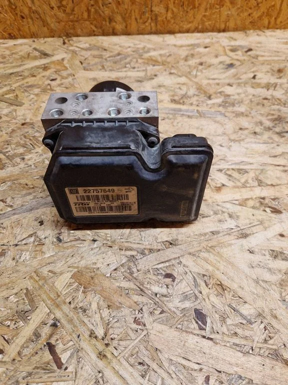 ABS block – Opel Insignia A (2008-2017)