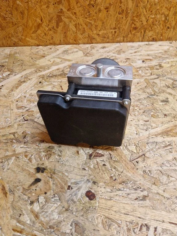 ABS block – Land Rover Range Rover Sport L320 (2005-2013)