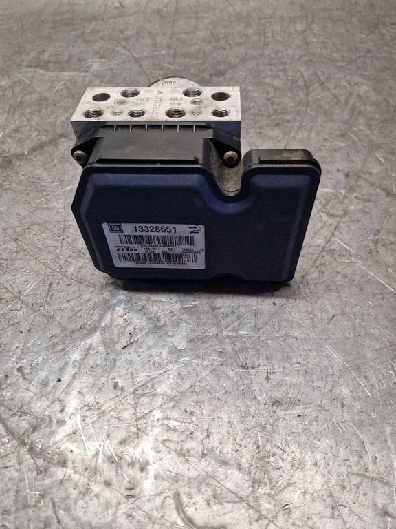 ABS block – Opel Insignia A (2008-2017)