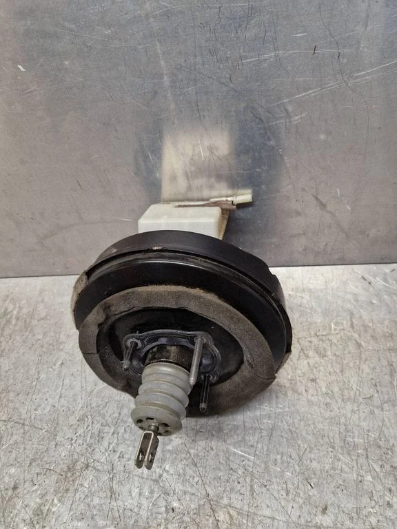 Brake booster 9673926480