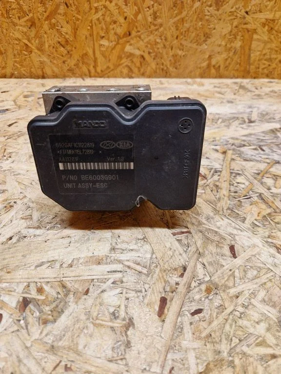 Pompa ABS 589201W500