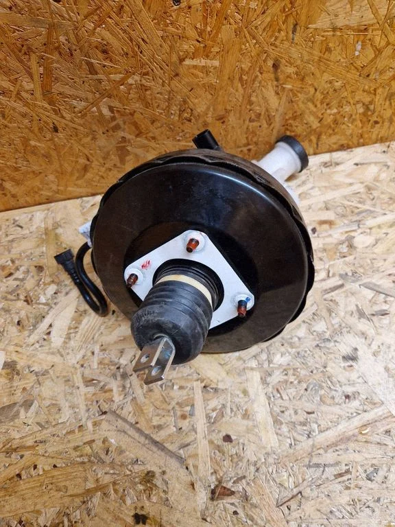 Brake booster 472106568R