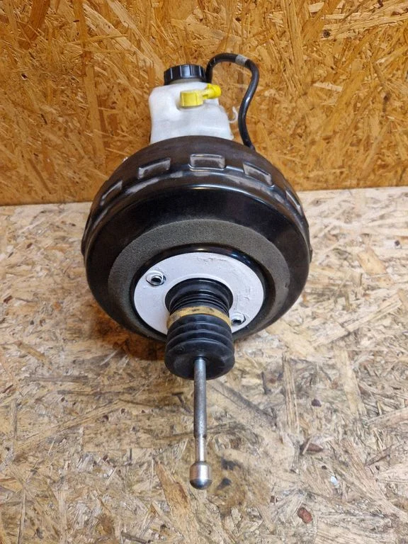 Brake booster 13338058