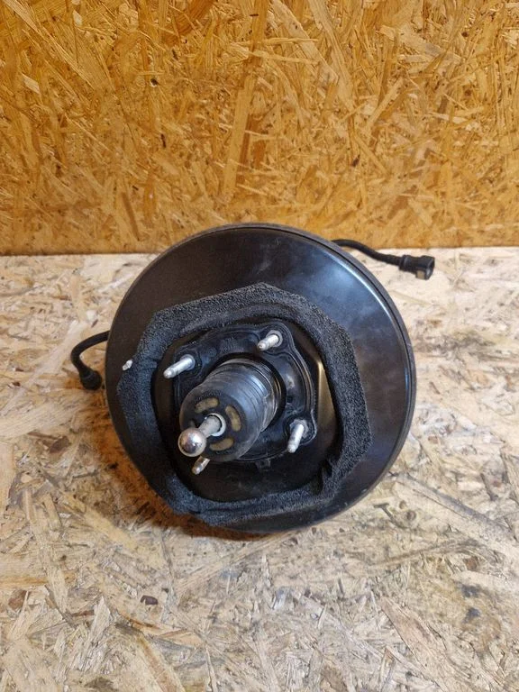 Brake booster – Citroen C4 Grand Picasso (2007-2013)