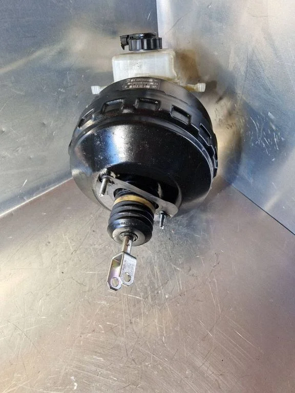 Brake booster 6785646