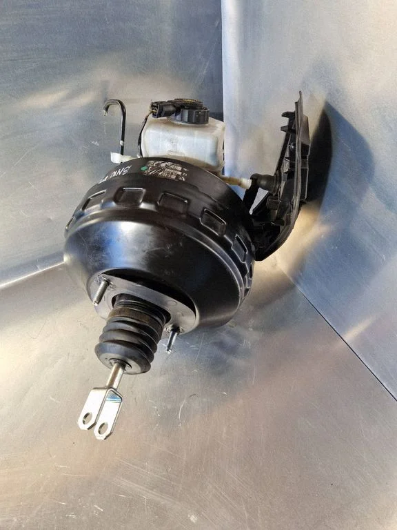 Brake booster 252278470