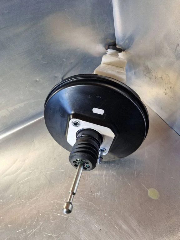 Brake booster 366096832