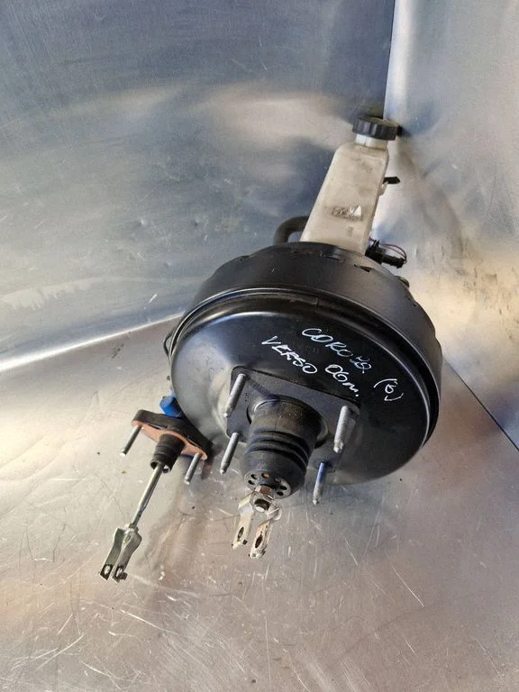 Brake booster – Toyota Corolla Verso AR10 (2004-2009)