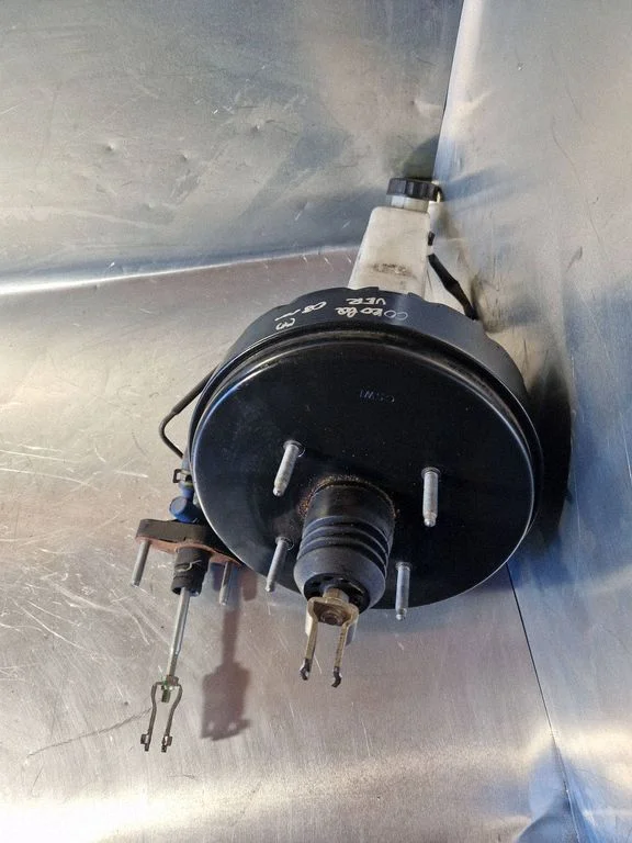 Brake booster – Toyota Corolla Verso E121 (2004-2007)