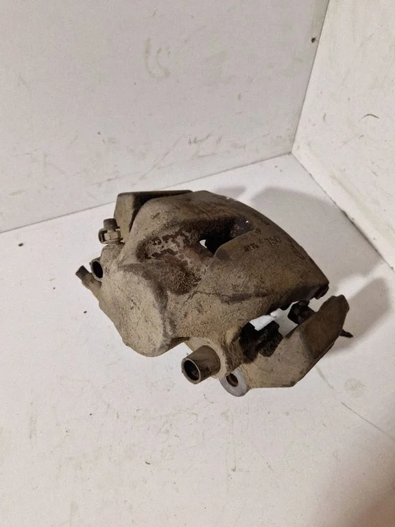 Front brake caliper 6285