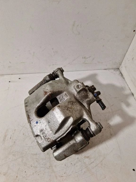 Front brake caliper 7066