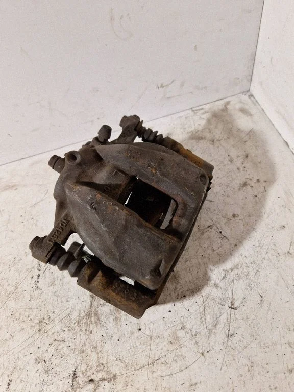 Front brake caliper – Honda CR-V (2013-2016)