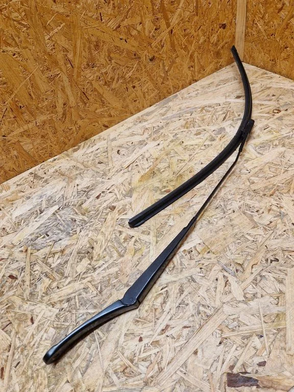 Front wiper blade arm – Ford Fiesta (2017-)