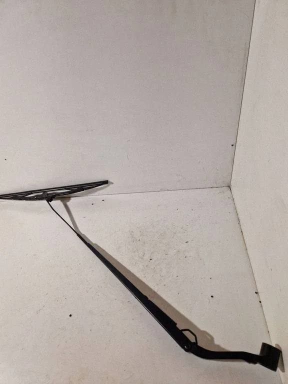 Front wiper blade arm – Nissan X-Trail T32 (2014-2021)