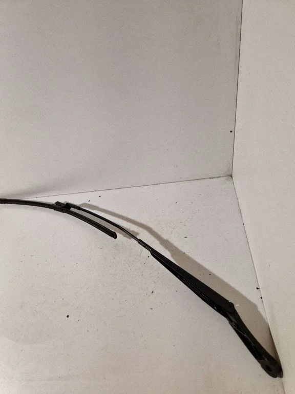 Front wiper blade arm 3G55410