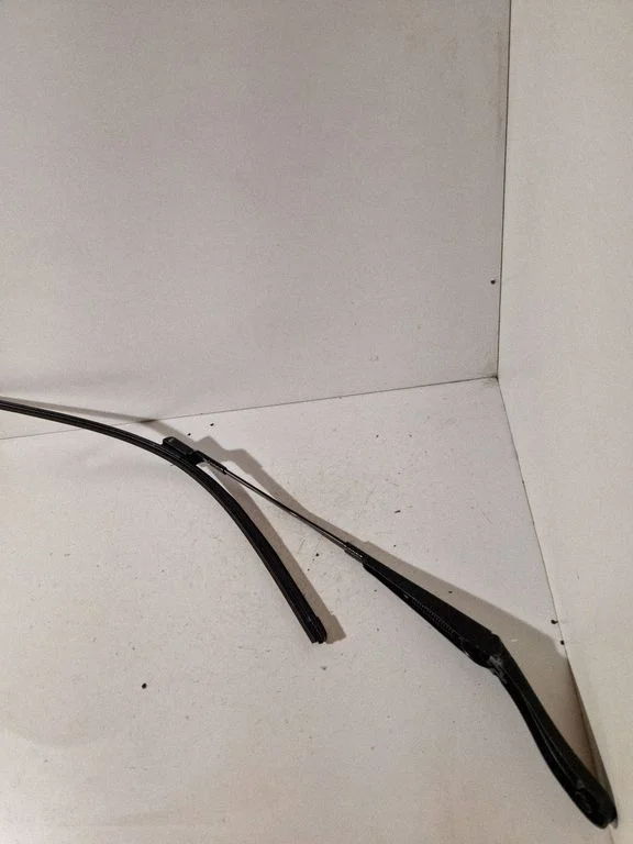 Front wiper blade arm 31276002