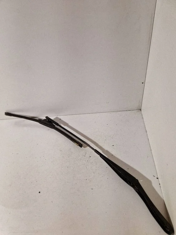 Front wiper blade arm 03111220