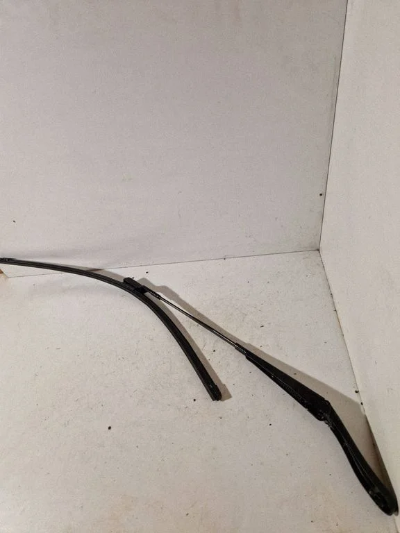 Front wiper blade arm 30753525