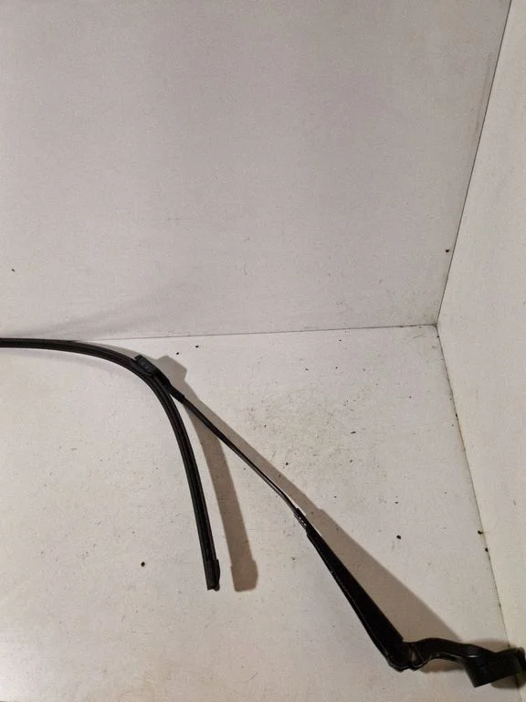 Front wiper blade arm – Renault Espace V (RFC) (2015-2023)