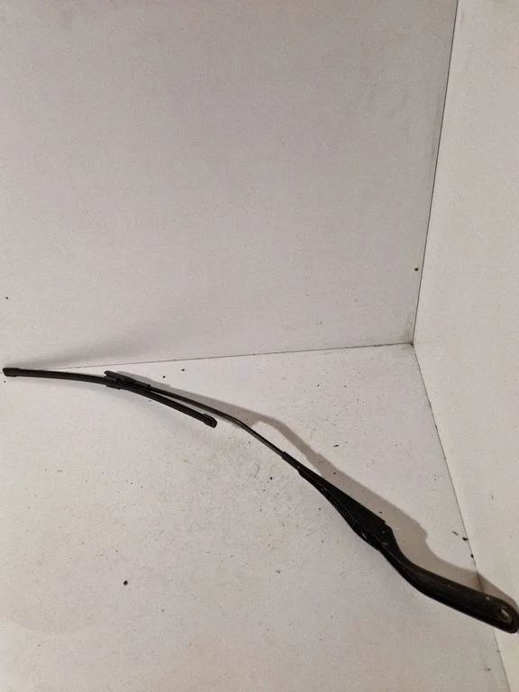 Front wiper blade arm 61612990029