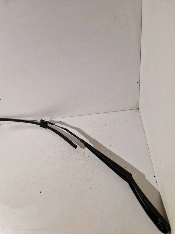 Front wiper blade arm 7218272