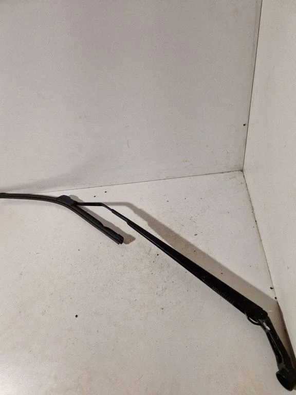 Front wiper blade arm 6800