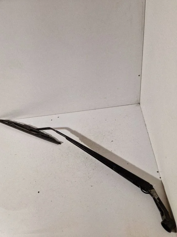 Front wiper blade arm 6800