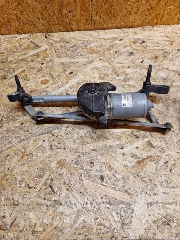 Mechanizm wycieraczek z silniczkiem – Opel Corsa D (2006-2014)