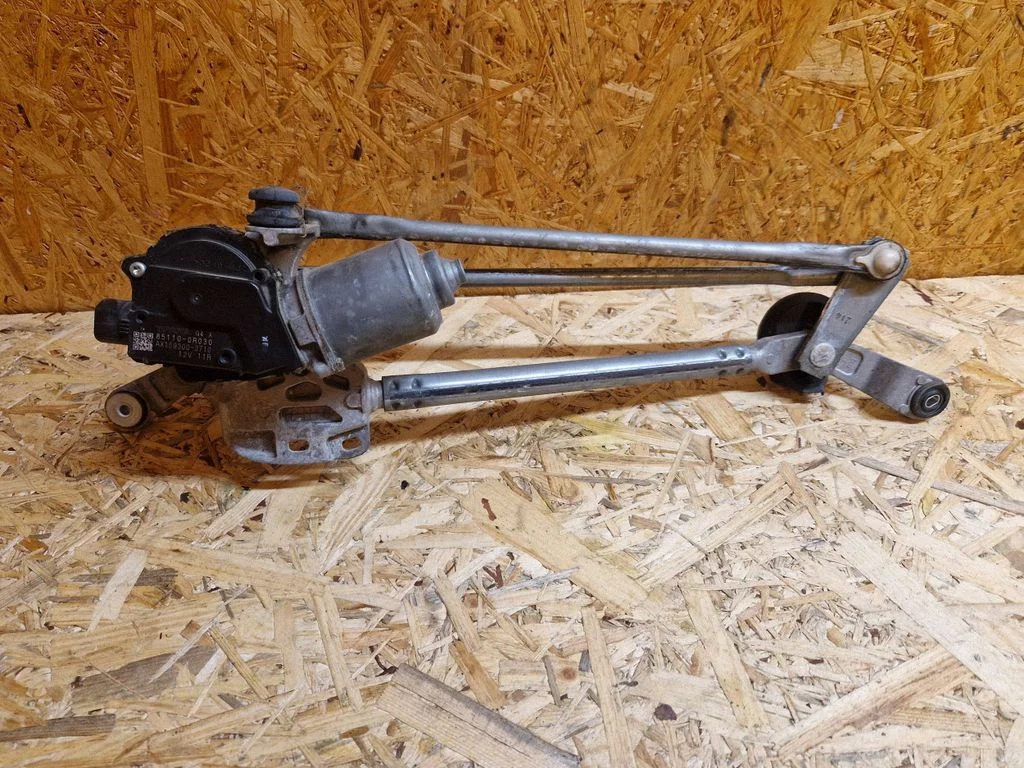Front wiper linkage and motor – Toyota RAV 4 (XA40) (2012-2018)
