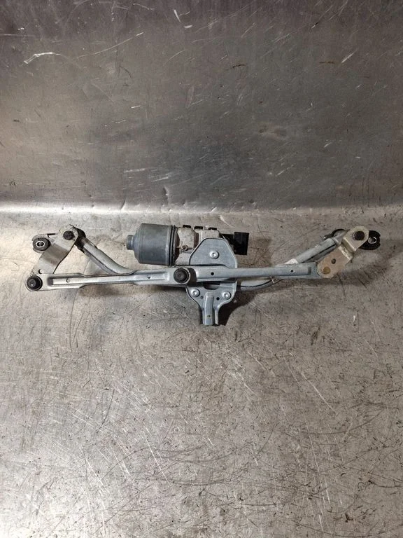 Mechanizm wycieraczek z silniczkiem 9673222580
