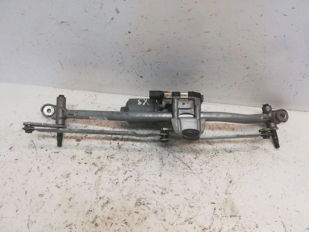 Front wiper linkage and motor 7213275