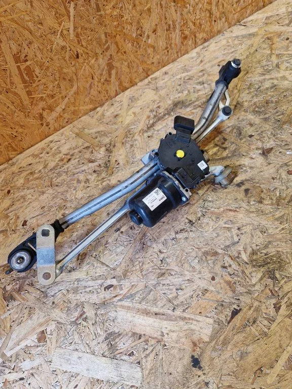 Front wiper linkage and motor W000096769