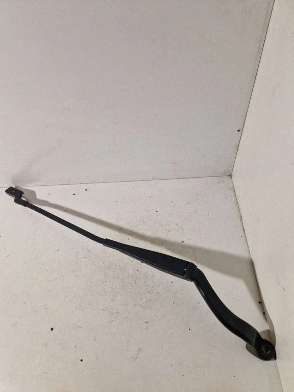 Front wiper blade arm 6M2117526AB